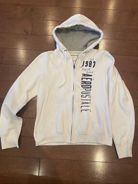 Aéropostale 1987 White Zip-Up Hoodie